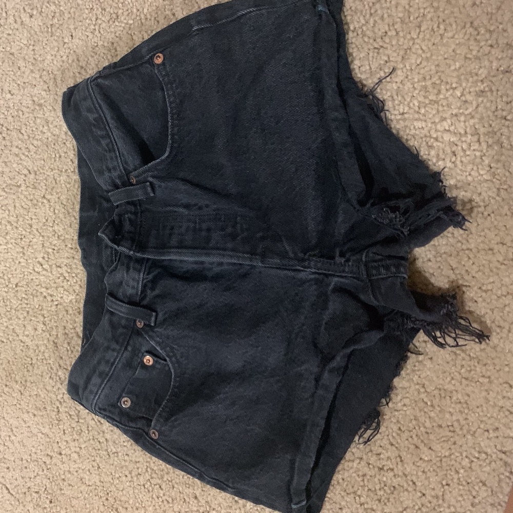 Black Levi's Cut-off Shorts